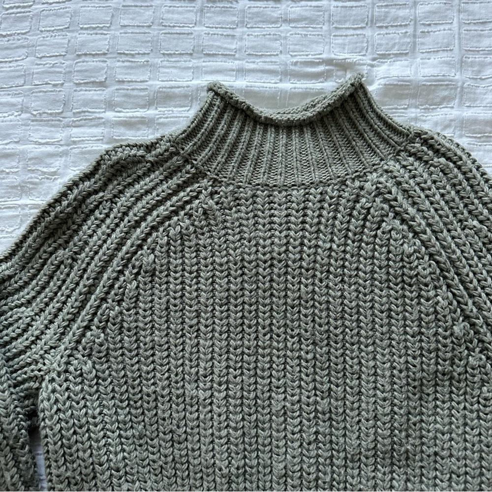 Women's Ribbed Knit Sweater - Gray - Picture 3 of 4